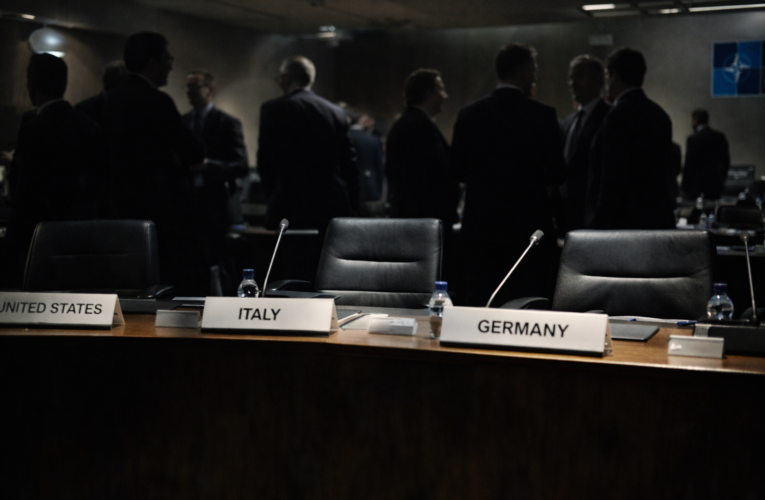 Rutte cede ante presión de Trump por falta de apoyo en Irán